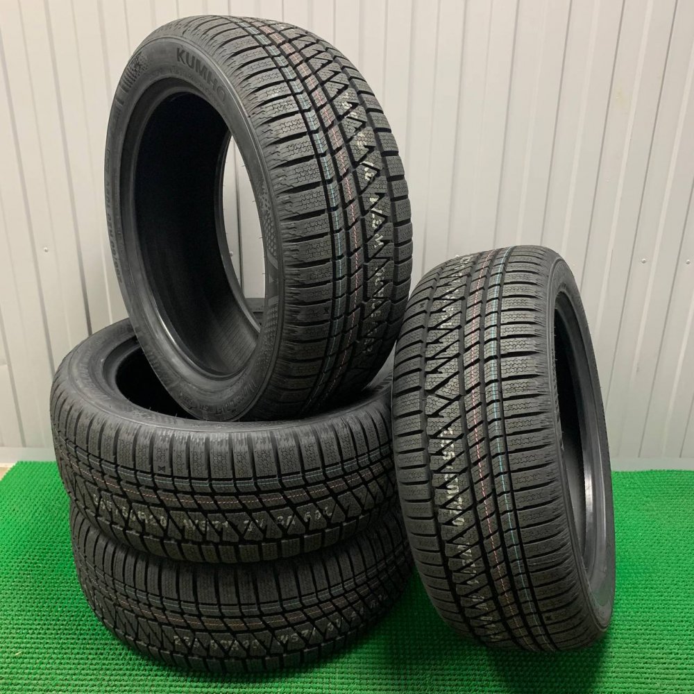 Kumho WinterCraft WS71 225/75 R16 104T  