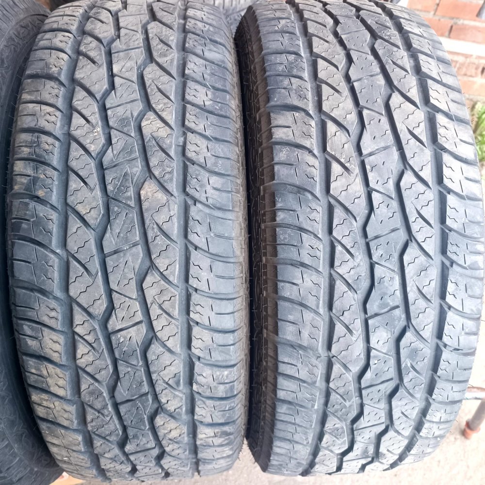 Maxxis Bravo AT-771 215/75 R15 100S  