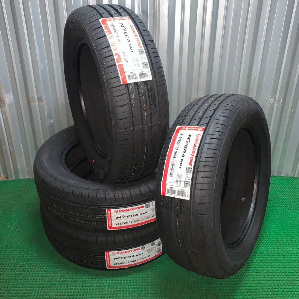 Roadstone/Nexen NFERA RU1 255/55 R19 111V  