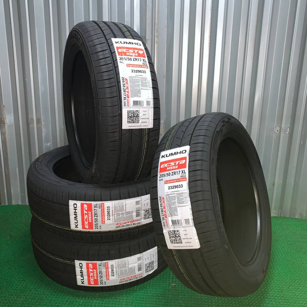 Kumho Ecsta HS52 185/60 R14 82H  