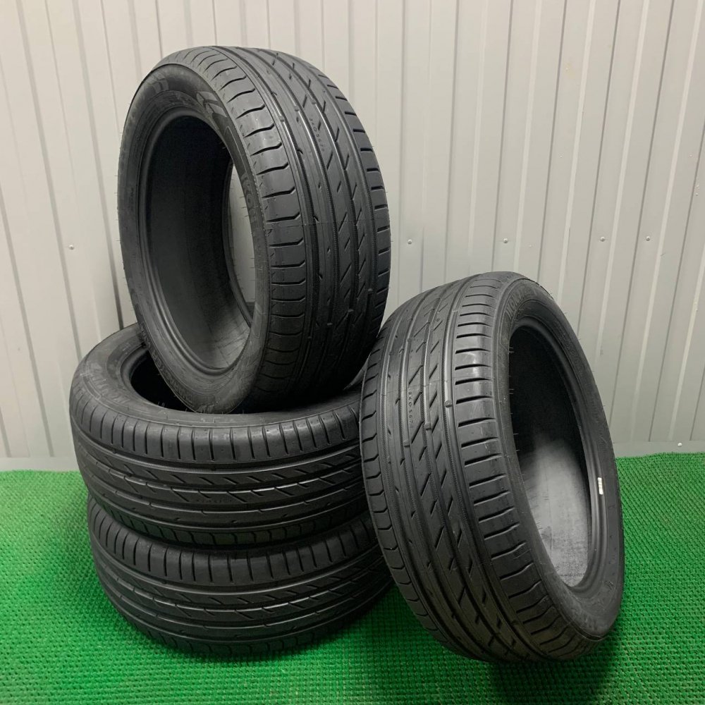 Ikon Tyres (Nokian Tyres) Character Ultra 235/45 R17 97W  